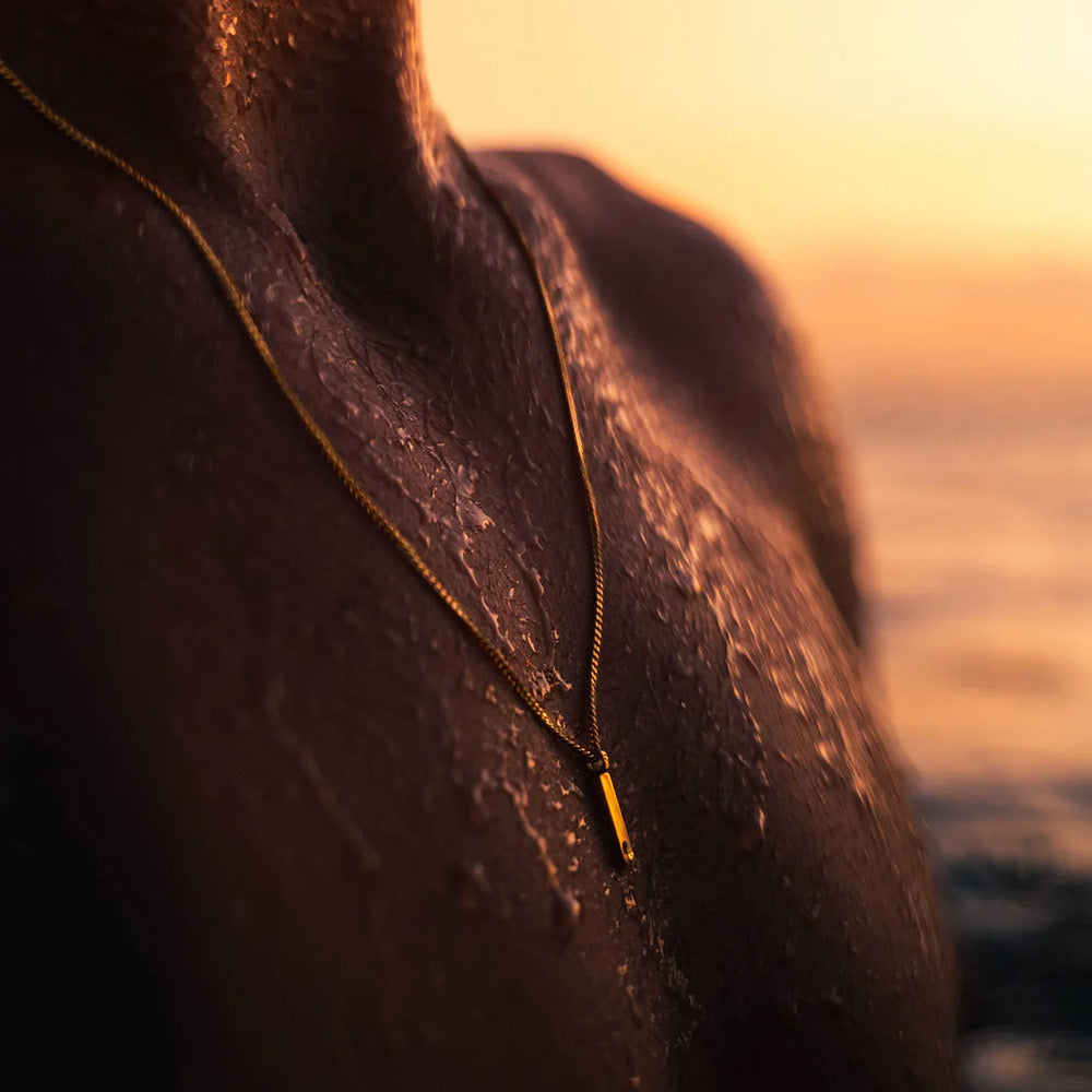 Goldene Edelstahl Herren Halskette mit Anhänger – Hypoallergen & Langlebig